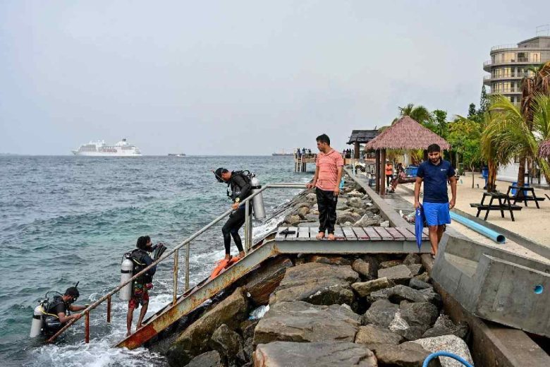Italiani morti alle Maldive, al via il recupero dei corpi: “Serviranno più missioni”