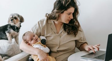Mamma che vita! Donne divise tra figli e lavoro. Essere genitori al Sud è una missione impossibile