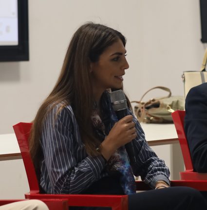 Uno sguardo “urgente” tra le vie di Teheran. Il racconto della scrittrice iraniana all’Abact