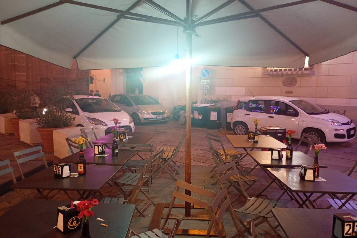 Piazza Olivella e la malamovida a Palermo, i residenti: “Noi ostaggio dell’anarchia”