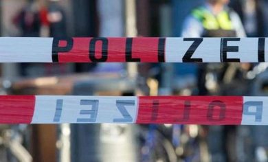Paura a Lipsia, auto sulla folla in pieno centro: almeno due morti e diversi feriti