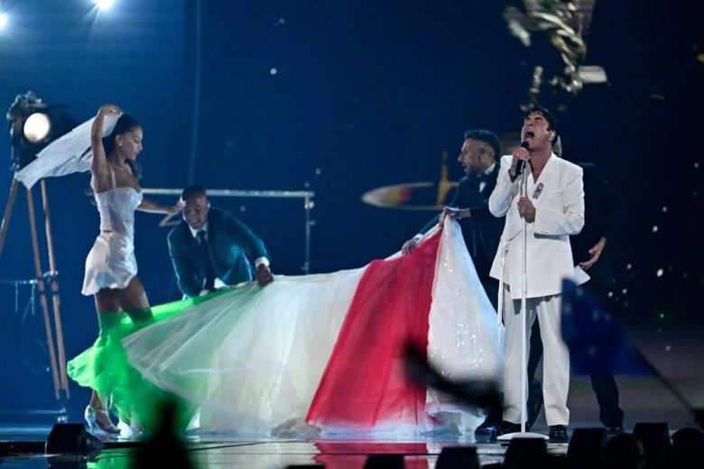 Sal Da Vinci da standing ovation all’Eurovision 2026: ecco come è andata la prima semifinale