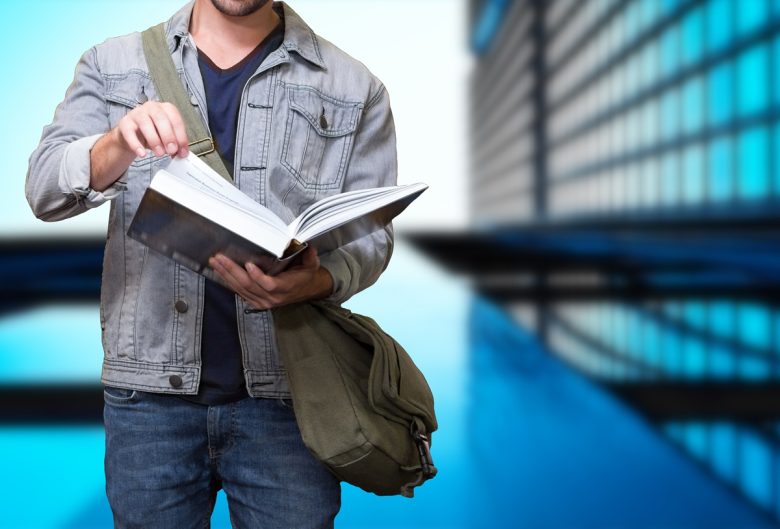 Verso il “reddito di merito”, 800 euro al mese per gli studenti universitari in Sicilia: la proposta all’Ars