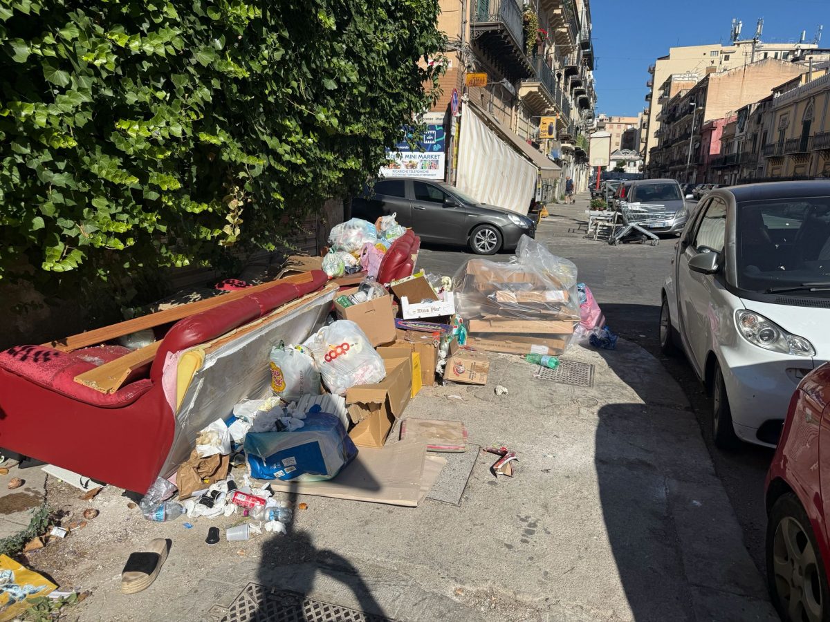 Palermo, difficoltà della Rap per la raccolta differenziata alla Noce: “Ok , appello Todaro, ma ancora tanti senza carrellati”