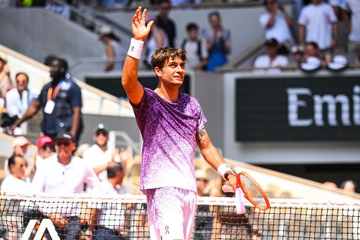 Tennis, Flavo Cobolli ai quarti a Parigi Tennis, Flavo Cobolli ai quarti a Parigi