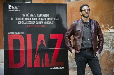 Fandango riporta in sala “Diaz”, a 25 anni dai fatti del G8 di Genova