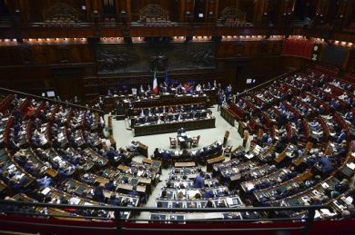 Domani alla Camera primo ok a riforma elettorale, muro opposizioni