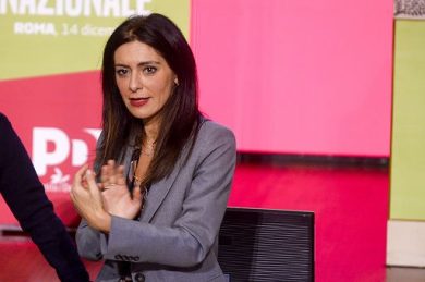 Pina Picierno lascia il Pd e aderisce a Renew Europe e al Pde di Sandro Gozi
