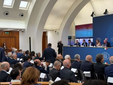 Trasporto aereo, Rixi (Mit): sempre più centrale, cresce più di media Ue