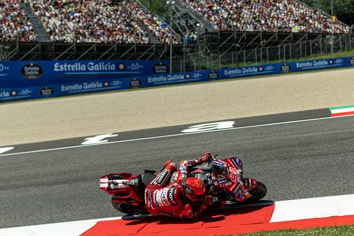 MotoGp, Sprint Ungheria: Marquez domina, Acosta secondo