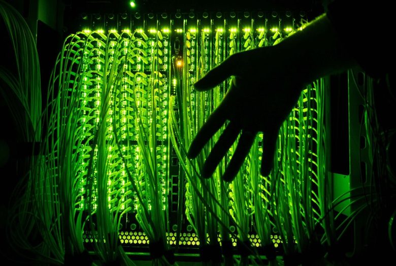 Tlc: Orange, Bouygues e Iliad firmano accordo da 20 miliardi per Sfr