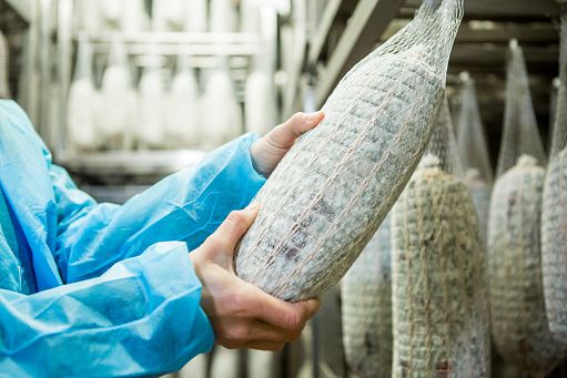 Bresaola Valtellina Igp: in 2025 export +32,34%, produzione -5,47%