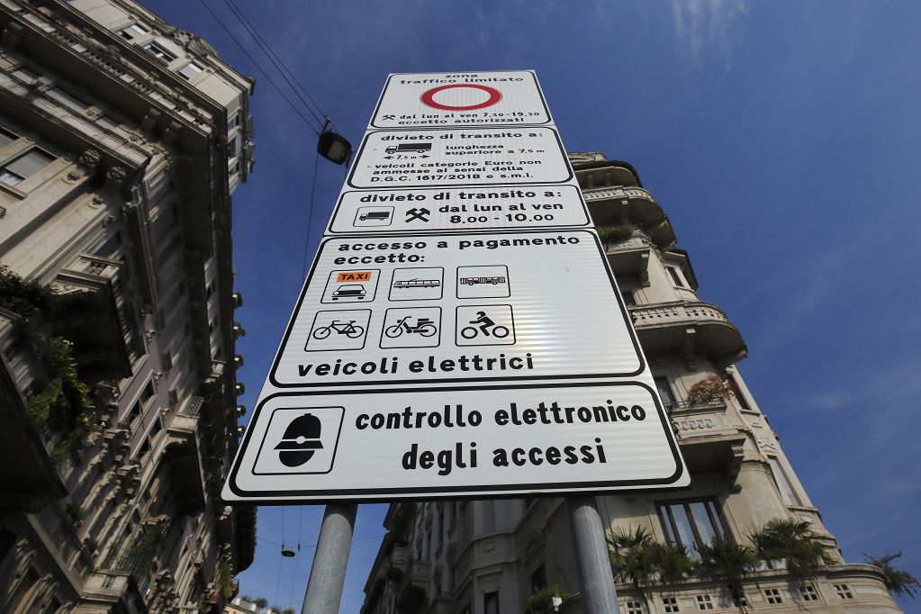 Auto, in Italia record di ZTL ma senza regole comuni Auto, in Italia record di ZTL ma senza regole comuni
