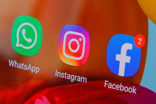 WhatsApp, Ue ordina a Meta di ripristinare accesso a assistenti IA di terzi