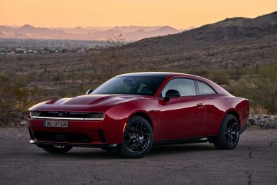 Dodge: Charger torna in Europa elettrica e benzina