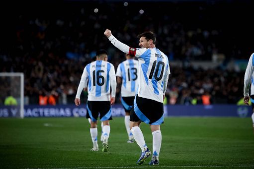 Mondiali, Messi torna e segna. In 90.000 in Alabama