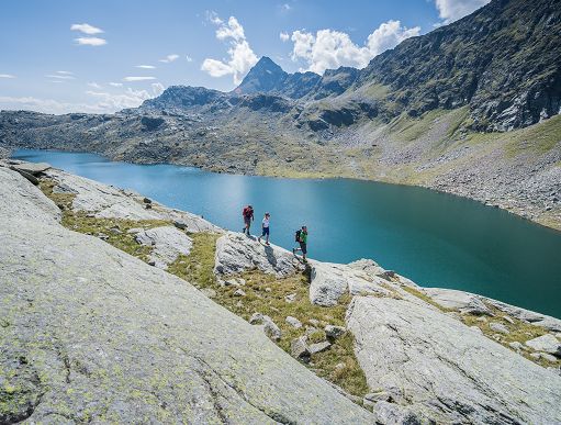 Laghi di Sopranes: dieci bacini d’alta quota sopra Tirolo Laghi di Sopranes: dieci bacini d’alta quota sopra Tirolo