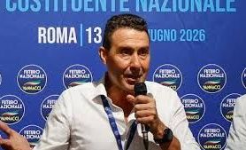 Vannacci battezza Futuro Nazionale: “orgogliosi di essere la feccia e lo scarto”