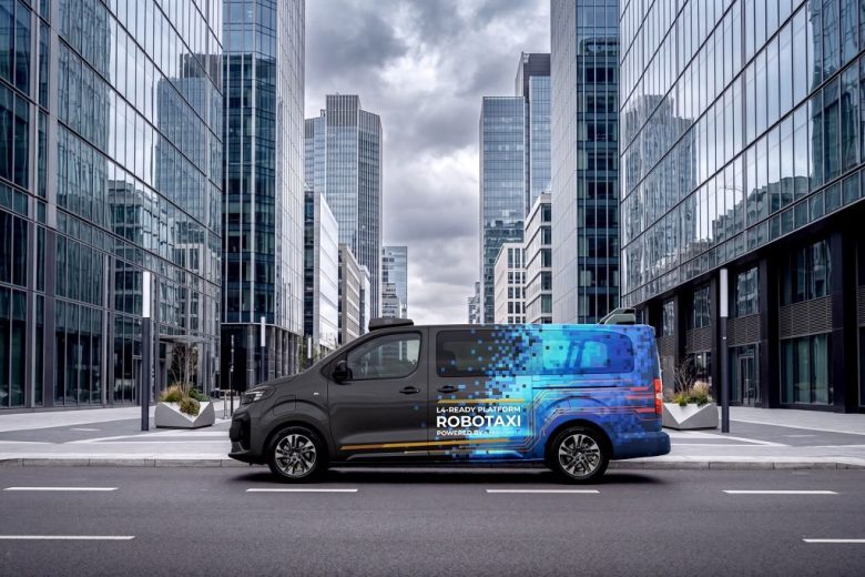 Stellantis: al Move 2026 con 5G satellitare e robotaxi