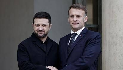 G7, Macron accoglie Zelensky a Evian, oggi sessione lavoro su Ucraina