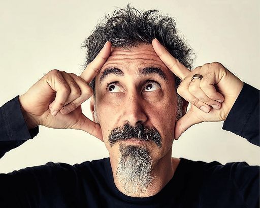Esce in Italia “Down with the System”, l’autobiografia di Serj Tankian