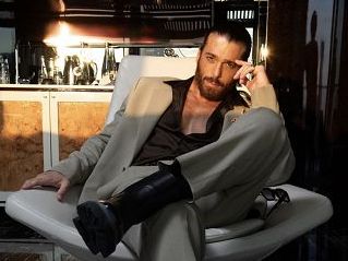 Cinema, Magna Graecia Film Festival: Colonna d’Oro a Can Yaman