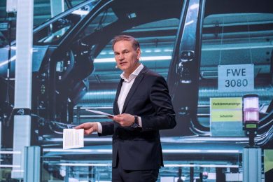 Borsa: Volkswagen -3,5% dopo assemblea, rimbalzano rivali