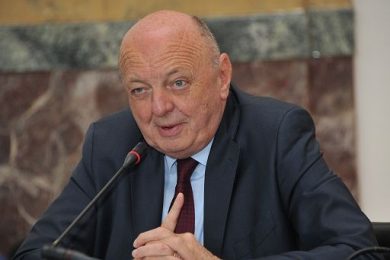 Carburanti, Pichetto: valuteremo proroga taglio accise attorno al 6 luglio
