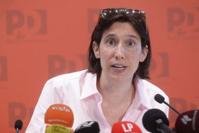 Schlein: pezzo establishment mal sopporta donna progressista a palazzo Chigi