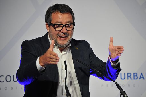 Auto, Salvini: no a imposizioni insostenibili dell’Ue sull’elettrico