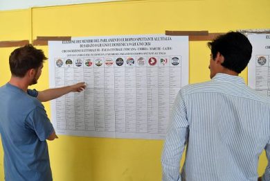 Primo sì a l.elettorale con norma anti-Vannacci. Scontro su raccolta firme