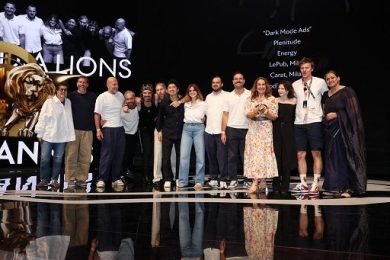 Plenitude, “Dark Mode Ads” vince un oro, argento e due bronzi a Cannes