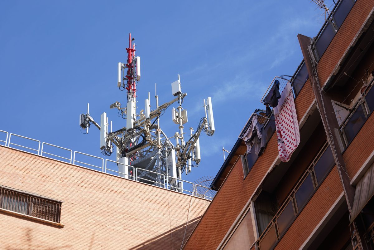 Monitoraggio dei campi elettromagnetici in Sicilia: si punta a connettere i catasti nazionale e regionale Monitoraggio dei campi elettromagnetici in Sicilia: si punta a connettere i catasti nazionale e regionale