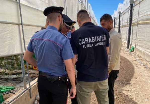 Blitz anticaporalato a Palermo: 18 aziende irregolari, raffica di sanzioni