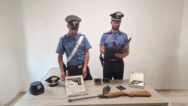 Tenta di uccidere il figlio con una pistola nel Nisseno, arrestato 81enne