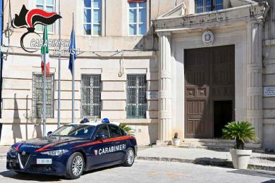 Ragusa, rapina bar in via Archimede col coltello: arrestato 31enne