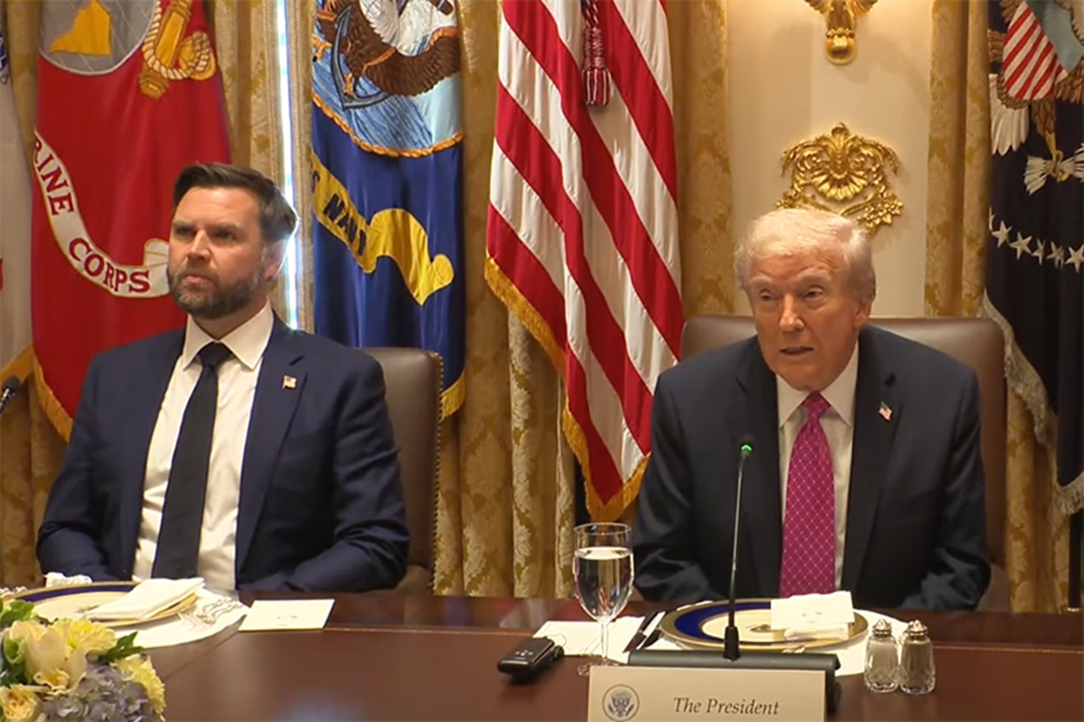 Guerra in Iran, le ultime news in diretta | Intesa raggiunta, ora è tempo di colloqui. Trump: “Dobbiamo mantenere Netanyahu sano di mente” Guerra in Iran, le ultime news in diretta | Intesa raggiunta, ora è tempo di colloqui. Trump: “Dobbiamo mantenere Netanyahu sano di mente”