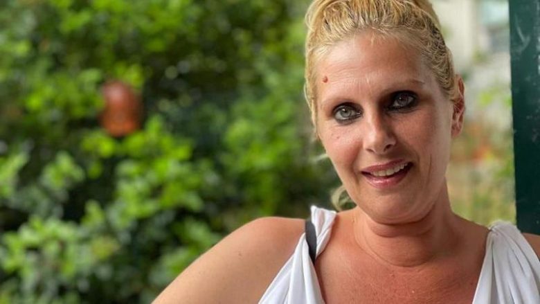 Bimba morta a Bordighera, la madre piange davanti al gip: “Mai picchiato le mie figlie” 