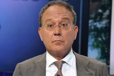 Lesioni e stalking alla ex, confermata in Appello condanna di 10 mesi a Enrico Varriale