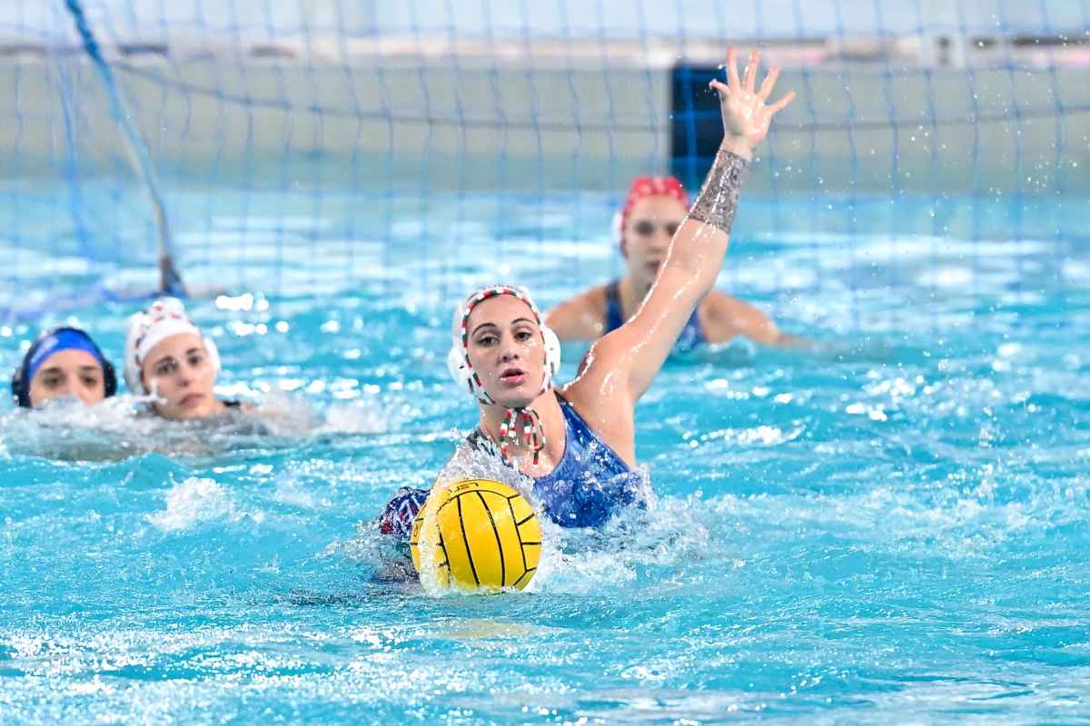 Pallanuoto donne, l’Ekipe Orizzonte si spegne: alla Sis Roma il primo round della finale scudetto Pallanuoto donne, l’Ekipe Orizzonte si spegne: alla Sis Roma il primo round della finale scudetto