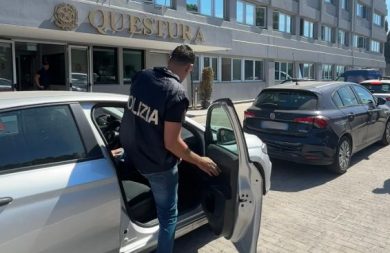 VIDEO | Furti alle colonnine elettriche tra Catania e Siracusa, le immagini che incastrano i ladri