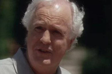 Orrore in casa, l’attore James Handy morto accoltellato: figlio della compagna accusato dell’omicidio