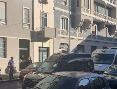 Uomo trovato morto in casa, ha ferite evidenti in testa: si indaga per omicidio