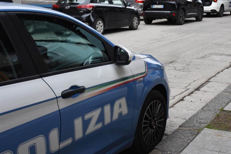 Il triplice omicidio a Roma, ragazzo sopravvissuto operato alla testa. Prosegue la caccia all’assassino
