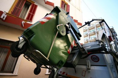 Rifiuti, gara da 3 milioni di euro per il servizio in 28 Comuni dell’area metropolitana di Catania