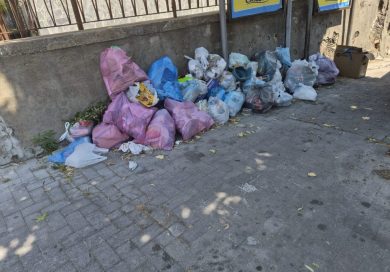 Aci Catena tra crisi politica e il nodo dei rifiuti