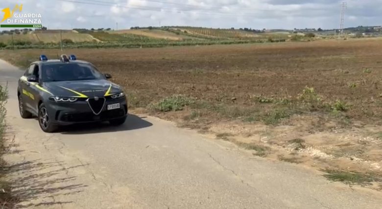Carburante agricolo a prezzi agevolati nonostante i presunti legami con la mafia, scoperta maxi truffa nell’Ennese