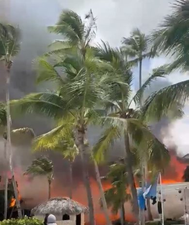 VIDEO | Incendio devasta resort nella Repubblica Dominicana, turista italiana perde la vita