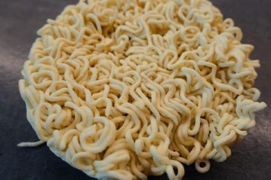 Efsa: 106 casi Salmonella Stanley in 13 paesi Ue legata a noodles