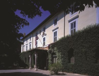 Italia-Usa, “welcome” a Villa Taverna tra caldo e hotdog: governo c’è, opposizione senza big